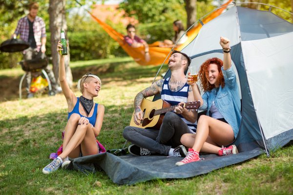 Top des Astuces pour Trouver un Camping Pas Cher dans la Région PACA